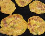 A picture of step 4 of Mumbaiya bhajiya.