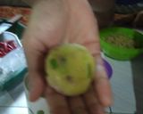 Foto langkah ke 2 dari resep Bola kentang saus asam manis.