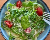 Une image de l'étape 3 de Pesto de roquette au parmesan.