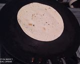 A picture of step 1 of Papad raita.