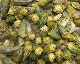 A picture of step 4 of Onion okra sautee.