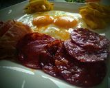Foto del paso 5 de la receta: Huevos fritos, Chorizo y Papas fritas!