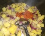 A picture of step 2 of Aalu paneer rice.