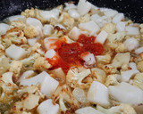 Foto del paso 2 de la receta: Paella de arroz con coliflor y sepia