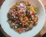 A picture of step 10 of Ghugni (white Matar).