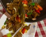 Gambar langkah 4 resipi Daging Goreng Kunyit Basah-basah.