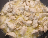 Foto del paso 2 de la receta: Pollo con brócoli y espinacas