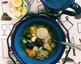 Hình bước làm 1 của món Canh gà nấu nấm hạt sen