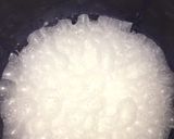 A picture of step 1 of Vanilla milk shake.