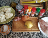 Foto del paso 1 de la receta: Pollo al curry con colirroz
