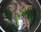 Foto langkah ke 1 dari resep Ceker Kuning Seger.