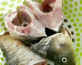 Hình bước làm 1 của món Cá chép sốt tương cà chua