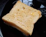 A picture of step 2 of Bread Egg Toast.