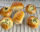 A picture of step 3 of Garlic Bread Roll & Garlic Cheese Bun.