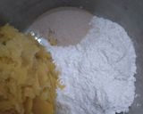 Foto langkah ke 2 dari resep Apem peyeum gula aren teflon dan kukus.