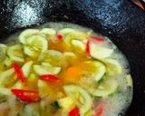 Foto langkah ke 5 dari resep Tumis Timun Bumbu Bawang Putih (Resep Ko Eddy) ala Chef Muhammad.