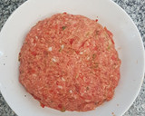 Foto del paso 3 de la receta: Hamburguesas de carne pimientos y cebolleta