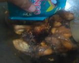 Foto langkah ke 7 dari resep Goreng Ayam Kecap Rempah.