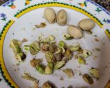 Foto del paso 5 de la receta Postre de cacao y plátano con pistachos