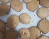 A picture of step 4 of Dalgona coffee macaroons.