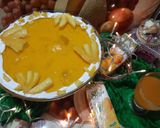 A picture of step 4 of Mango trifle.
