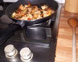 A picture of step 3 of Spicy chicken and rice.