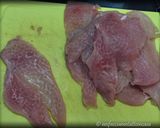Foto del passaggio 2 della ricetta Petto di Pollo alle Pere Ricetta Emiliana