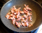 Foto del paso 1 de la receta: Arroz chino keto con camarón y tocino (hecho con coliflor)