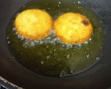 A picture of step 4 of Stuffed Aloo Tikki.