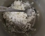 Hình bước làm 2 của món Cơm Chiên (Rang) Thanh Cua Ngũ Sắc
