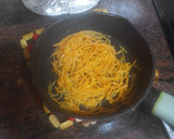 Foto del paso 7 de la receta: Crema de calabaza, zanahoria y garbanzos con espaguetis de zanahoria