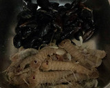Foto del paso 1 de la receta: Galeras con mejillones
