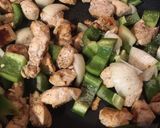 Foto del paso 1 de la receta: Pasta con pollo y vegetales