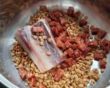 Foto del paso 1 de la receta: Ensalada templada de lentejas con chorizo y jamón, aliñadas a nuestro estilo