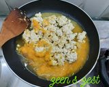 A picture of step 1 of Mango Kalakand with Split Milk.