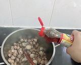 Hình bước làm 3 của món Sò huyết xào xì dầu