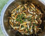 A picture of step 2 of পুঠি মাছ চুঙাত দিয়া /Swam barb fish cooked in Bamboo tubes.