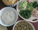 Gambar langkah 3 resipi Bakso Bihun & Mee Mudah.