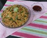 A picture of step 3 of Singapore chicken noodles rice.