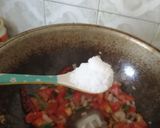 A picture of step 2 of Vendakkai puli kulambu.
