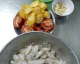 Hình bước làm 1 của món Mực xào thơm