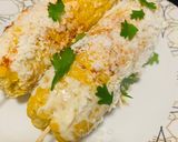 A picture of step 6 of Mexican Elotes. Corn on the cob.