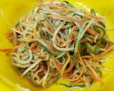 Hình bước làm 3 của món Salad tam sắc