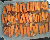 Foto del paso 2 de la receta: Pollo asado a la cerveza negra con batata y cebolla a las hierbas provenzales
