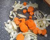 Foto langkah ke 2 dari resep Kentang Masak Kecap.