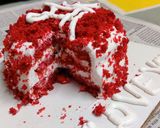 A picture of step 6 of Eggless Red velvet cheesecake.