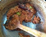 A picture of step 4 of Poached Egg Curry.