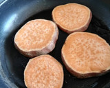 Foto del paso 2 de la receta: Tostas de boniato con brandada de bacalao