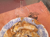 Moussaka. Tenía restos de carne del sábado, y papas. Agregue berenjenas y listo