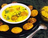 A picture of step 5 of Kadhi pakora.